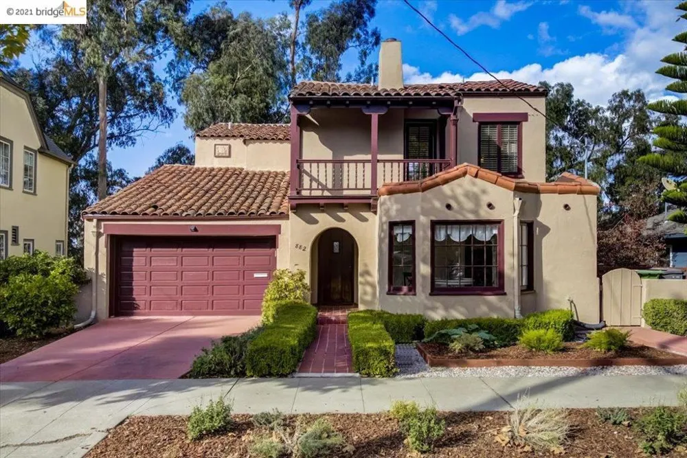 882 Alma Pl Oakland, CA 94610