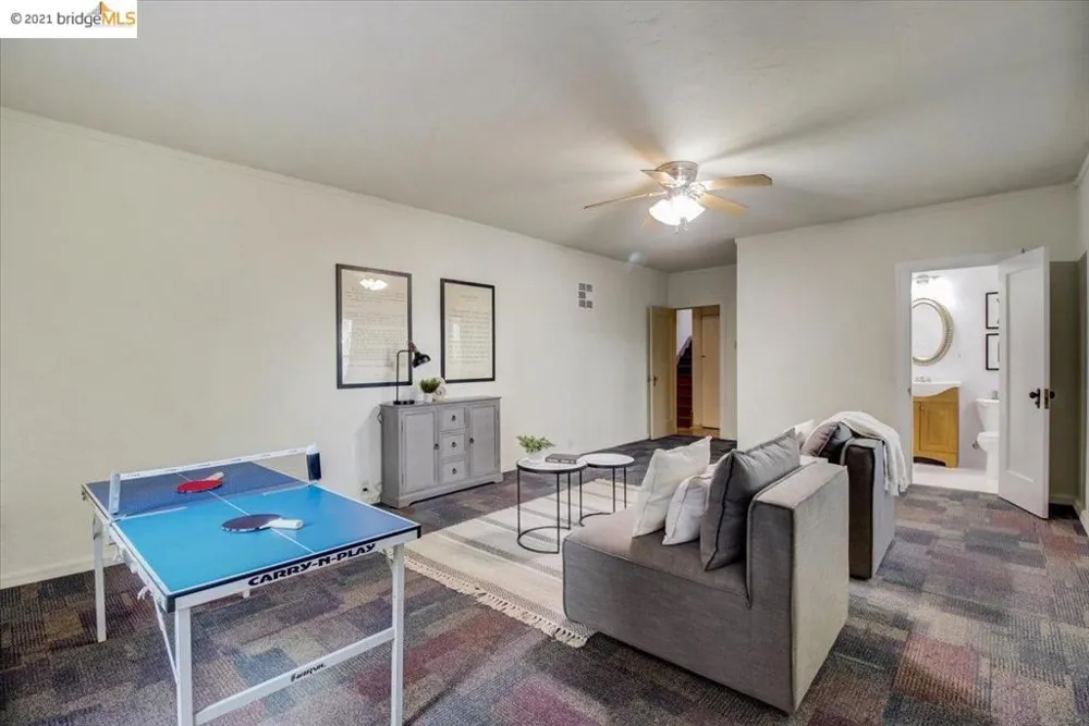 882 Alma Pl Oakland, CA 94610