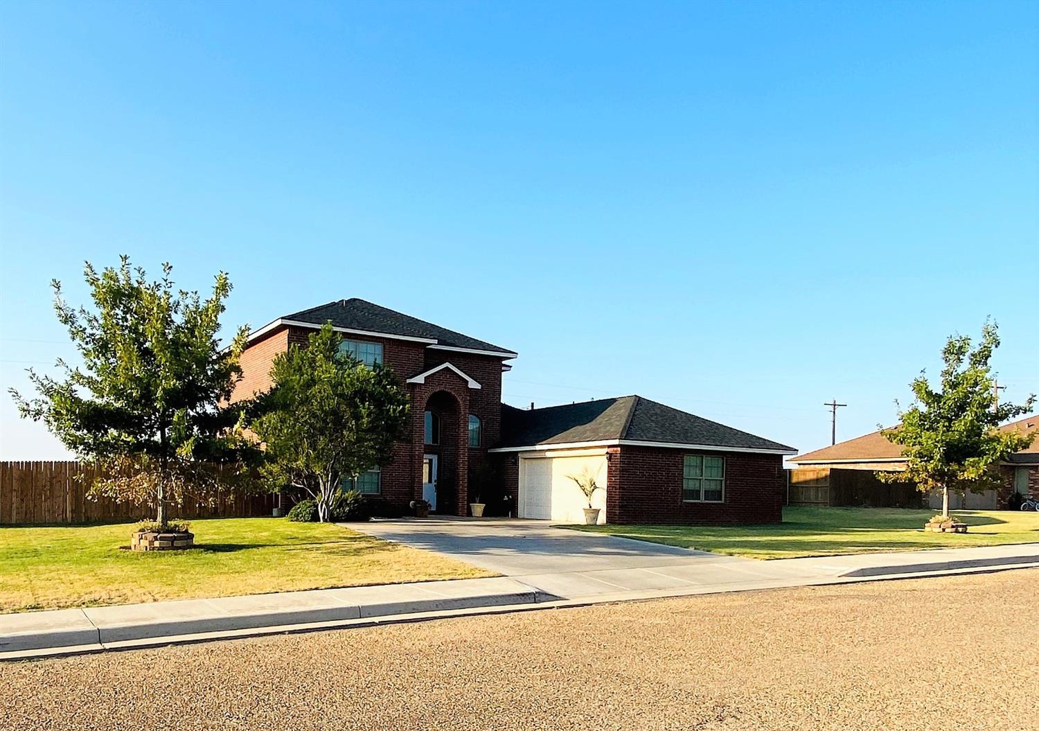 1404 5th Street Plains, TX 79355