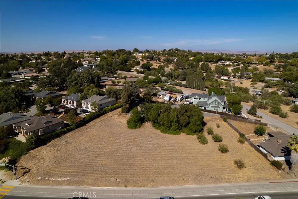 845 Creston Road Paso Robles, CA 93446