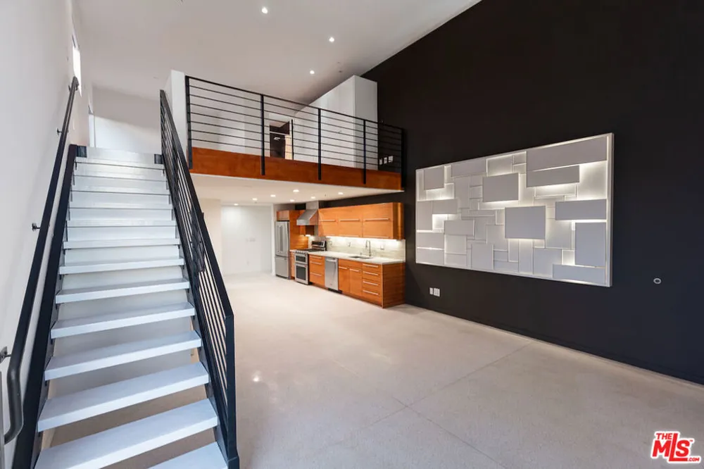 1113 ELECTRIC AVENUE #1 Venice, CA 90291