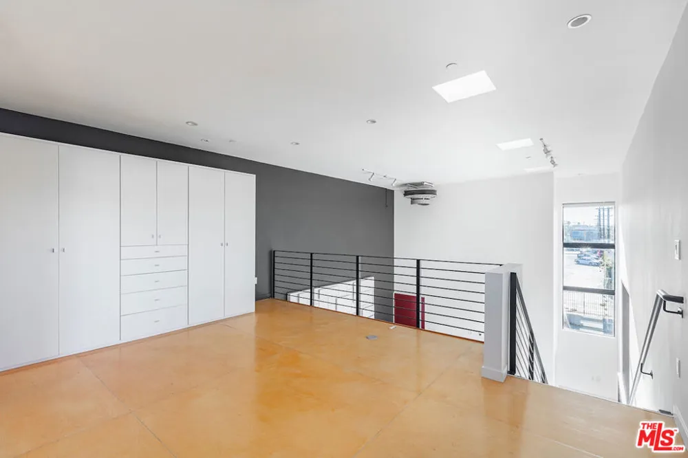1113 ELECTRIC AVENUE #1 Venice, CA 90291