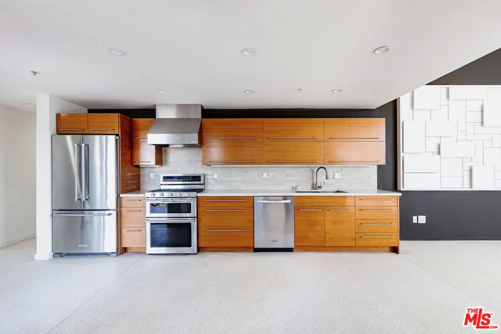 1113 ELECTRIC AVENUE #1 Venice, CA 90291