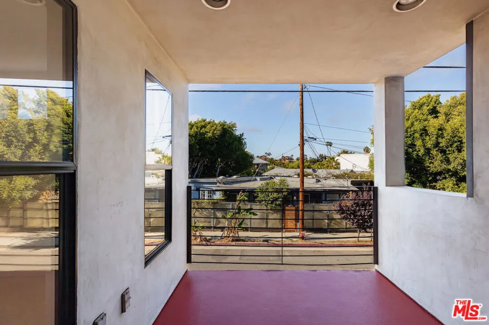 1113 ELECTRIC AVENUE #1 Venice, CA 90291