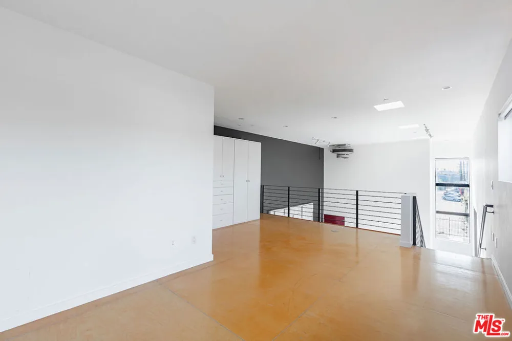 1113 ELECTRIC AVENUE #1 Venice, CA 90291