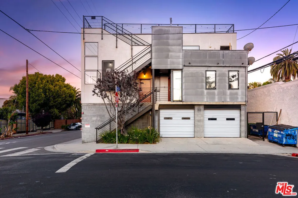 1113 ELECTRIC AVENUE #1 Venice, CA 90291