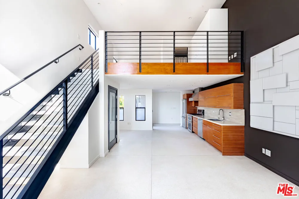 1113 ELECTRIC AVENUE #1 Venice, CA 90291