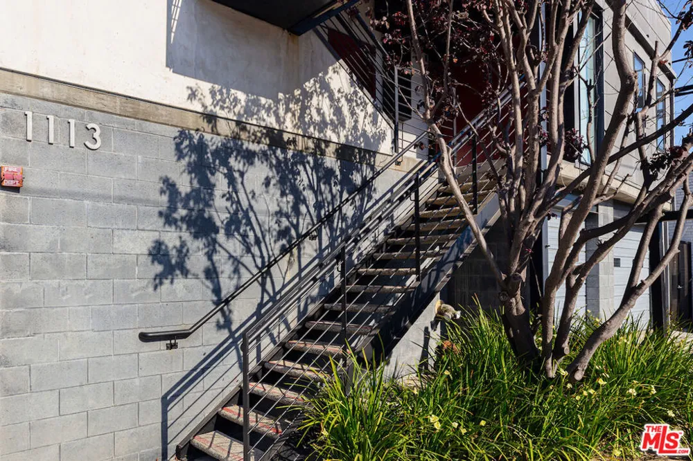 1113 ELECTRIC AVENUE #1 Venice, CA 90291