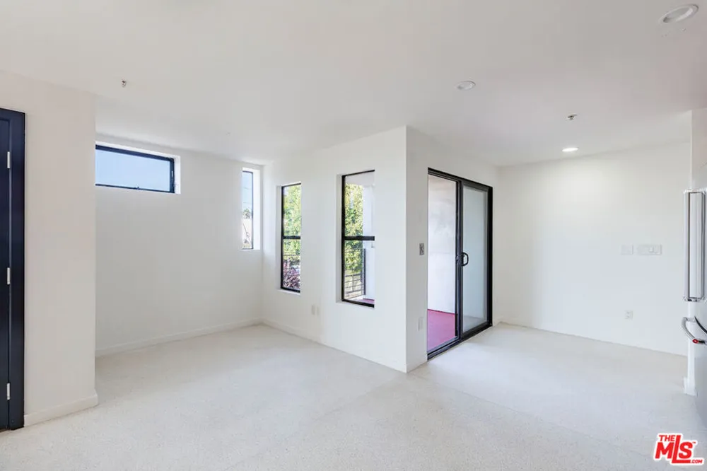 1113 ELECTRIC AVENUE #1 Venice, CA 90291