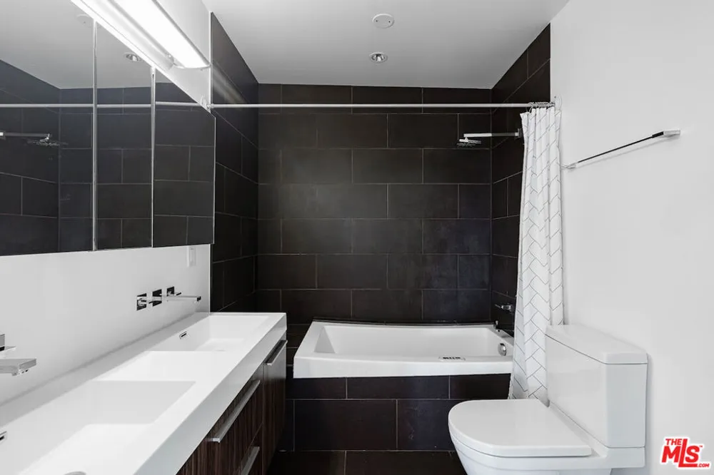 1113 ELECTRIC AVENUE #1 Venice, CA 90291