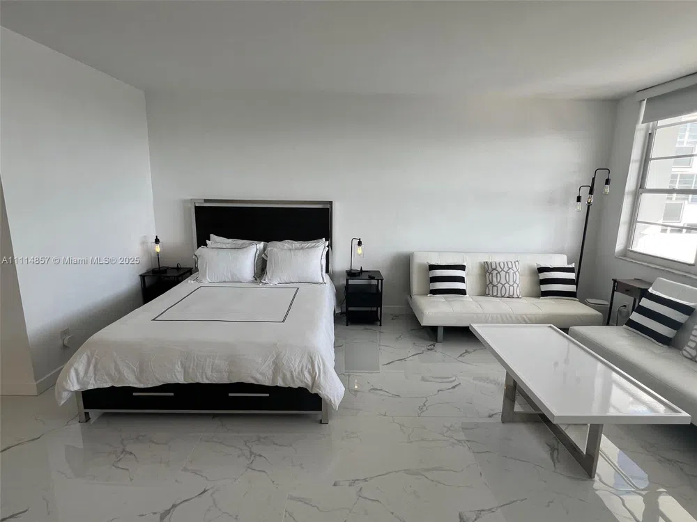 100 Lincoln Rd #1207 Miami Beach, FL 33139