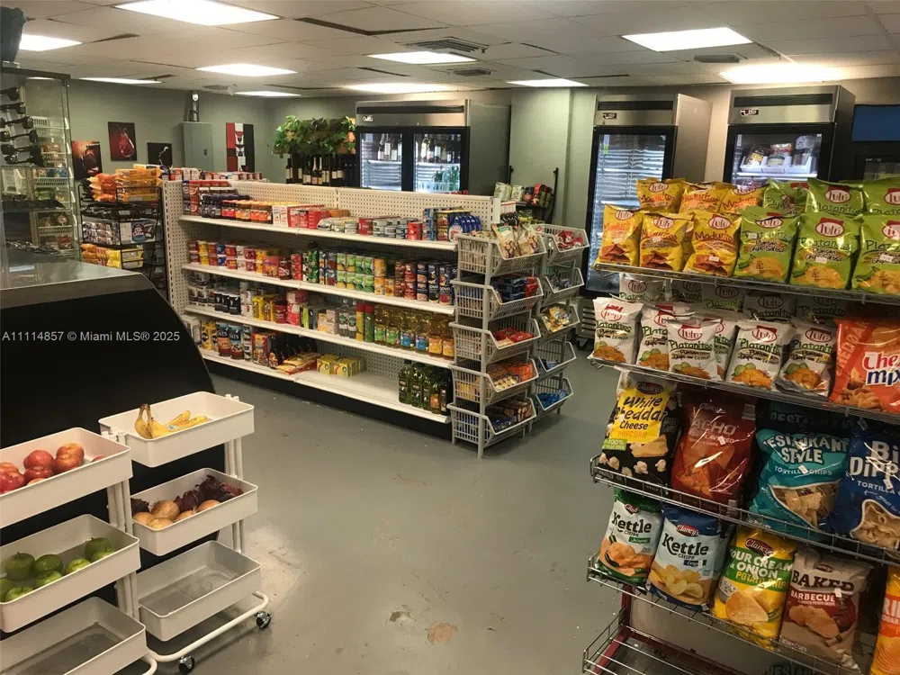 100 Lincoln Rd #1207 Miami Beach, FL 33139