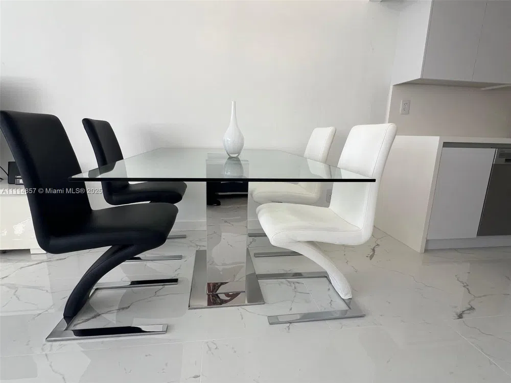 100 Lincoln Rd #1207 Miami Beach, FL 33139
