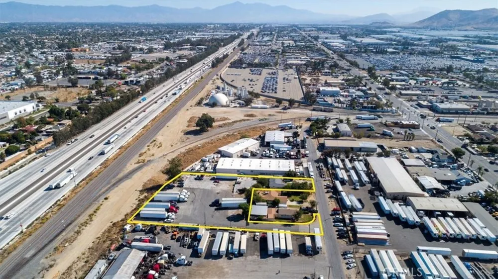 14788 Boyle Avenue Fontana, CA 92337