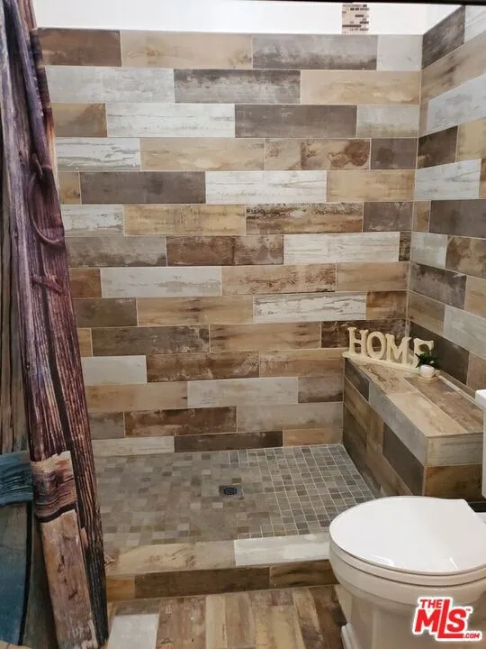 1214 S NORTON AVENUE ##2 Los Angeles, CA 90019