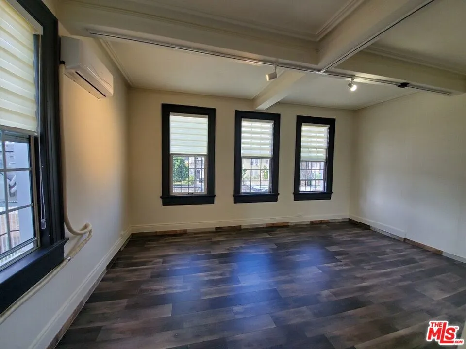1214 S NORTON AVENUE ##2 Los Angeles, CA 90019