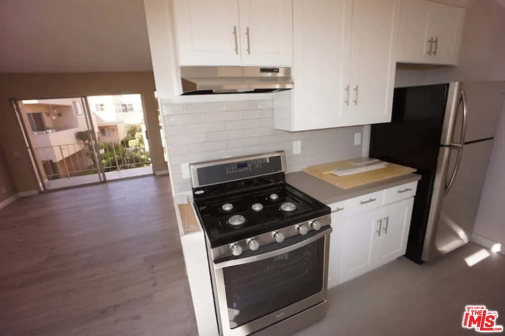 1538 STANFORD STREET #14 Santa Monica, CA 90404