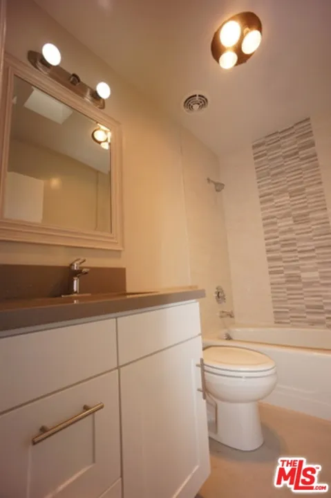 1538 STANFORD STREET #14 Santa Monica, CA 90404