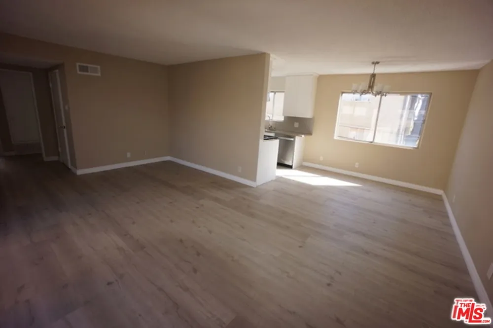 1538 STANFORD STREET #14 Santa Monica, CA 90404