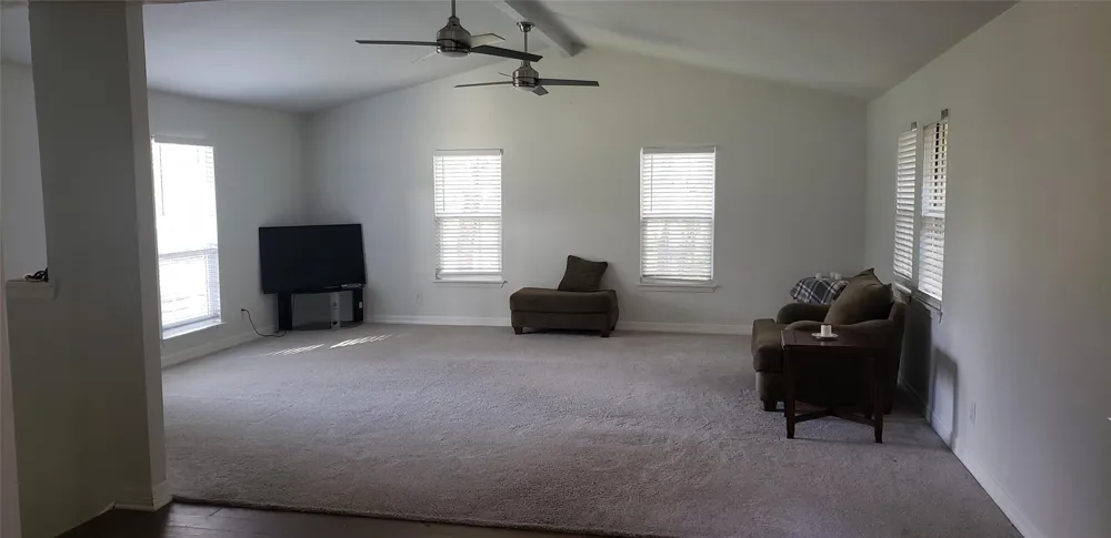 5047 Wood Loop Conroe, TX 77306
