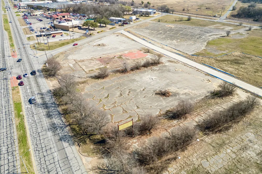 3209 Texoma Parkway Sherman, TX 75090