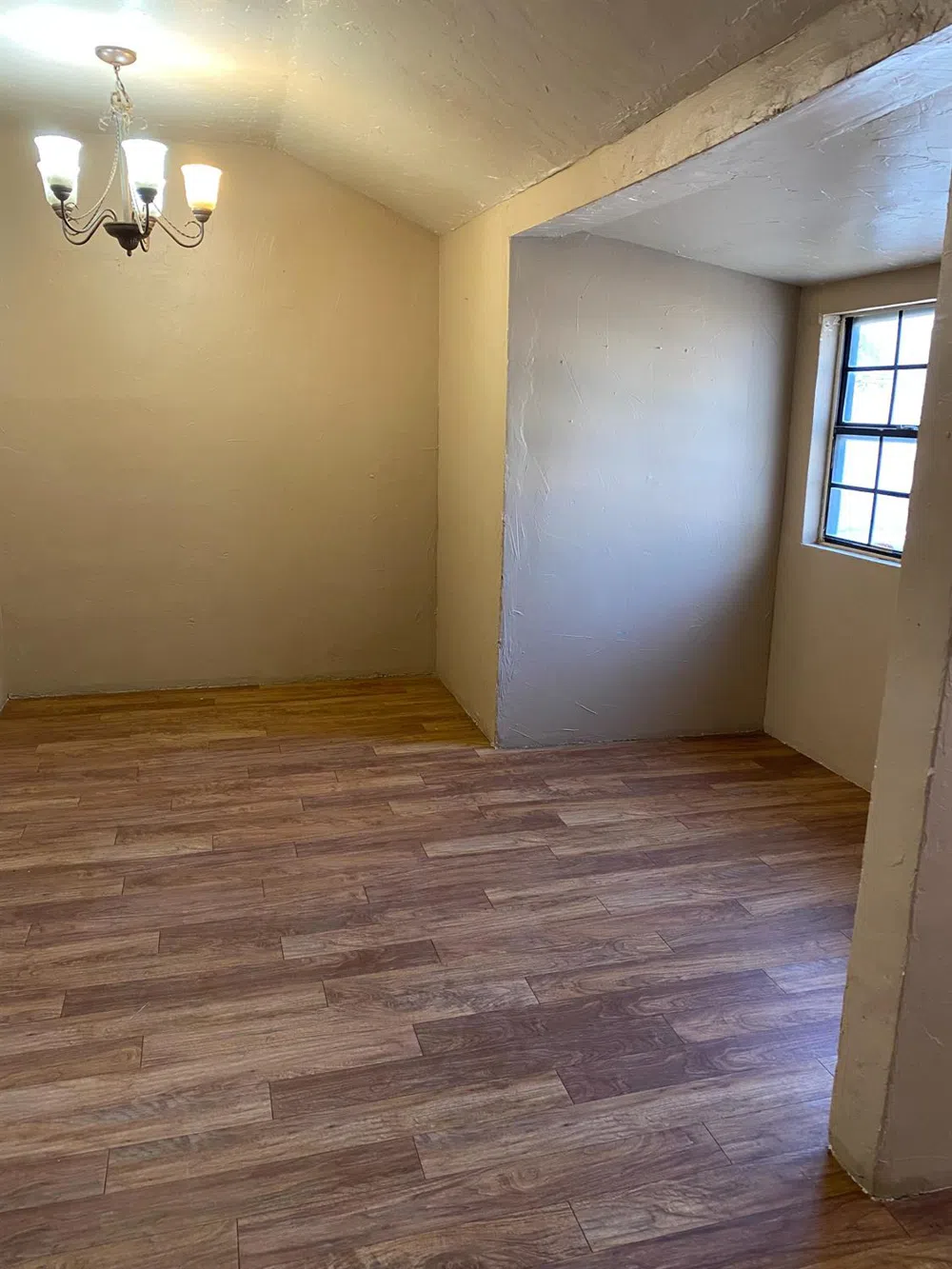 914 Texas Avenue Sundown, TX 79372