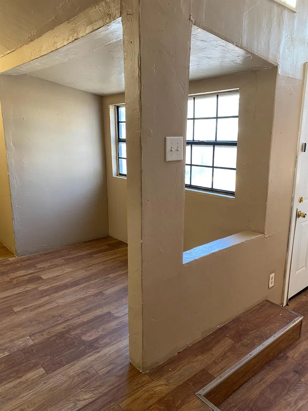 914 Texas Avenue Sundown, TX 79372