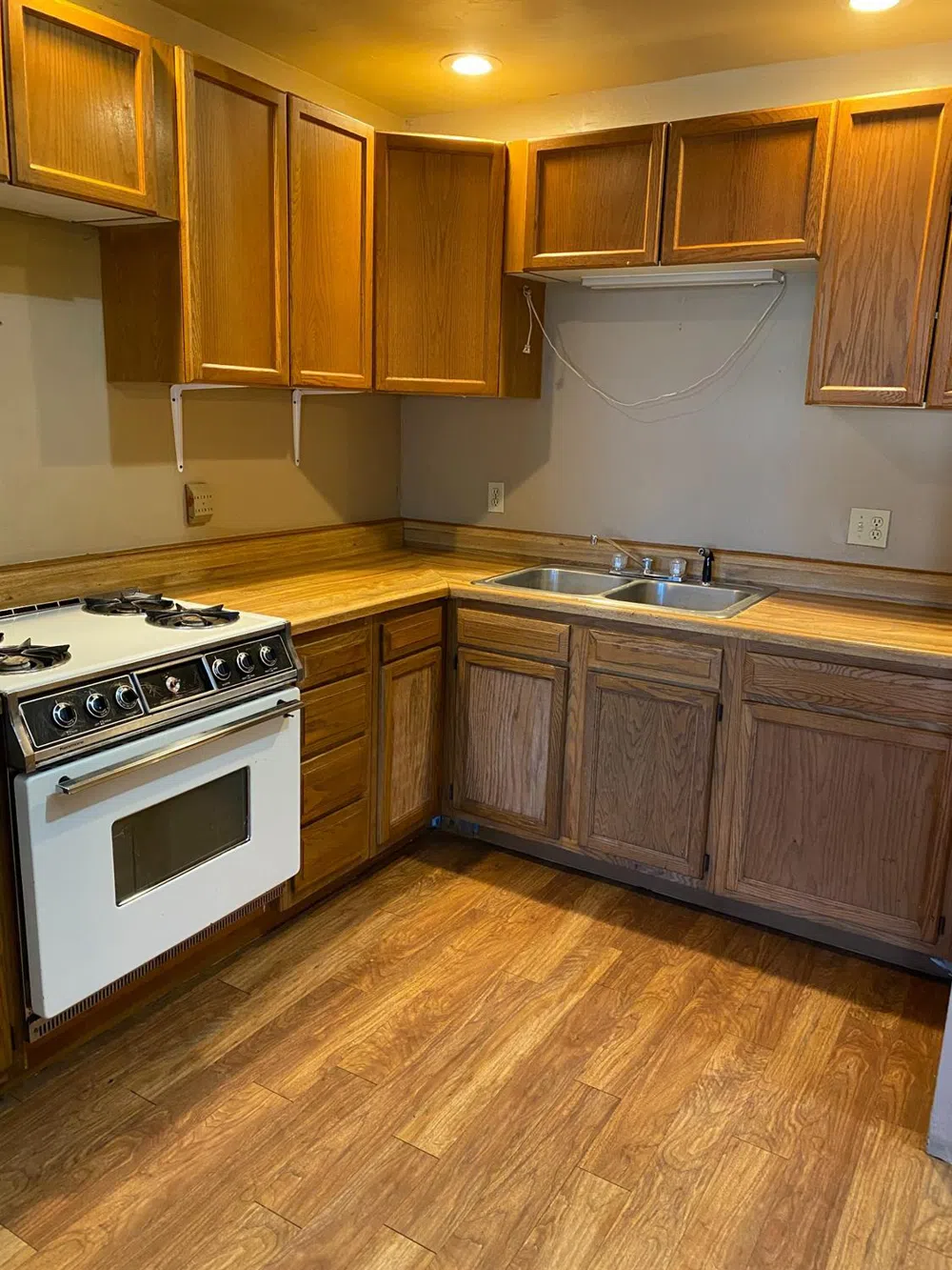 914 Texas Avenue Sundown, TX 79372