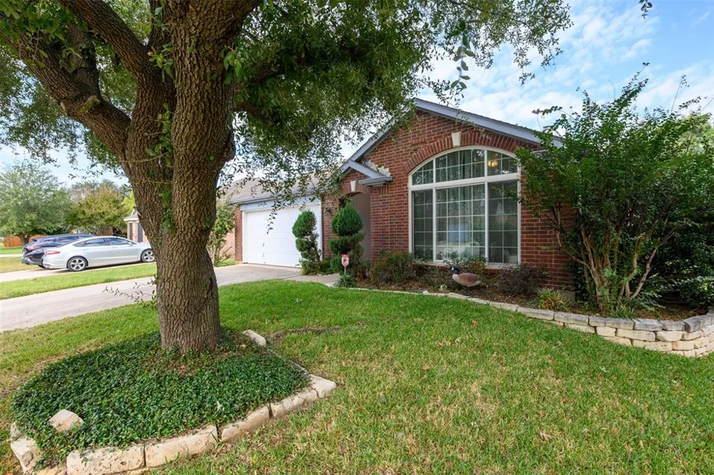 2209 Loon Lake Road Denton, TX 76210