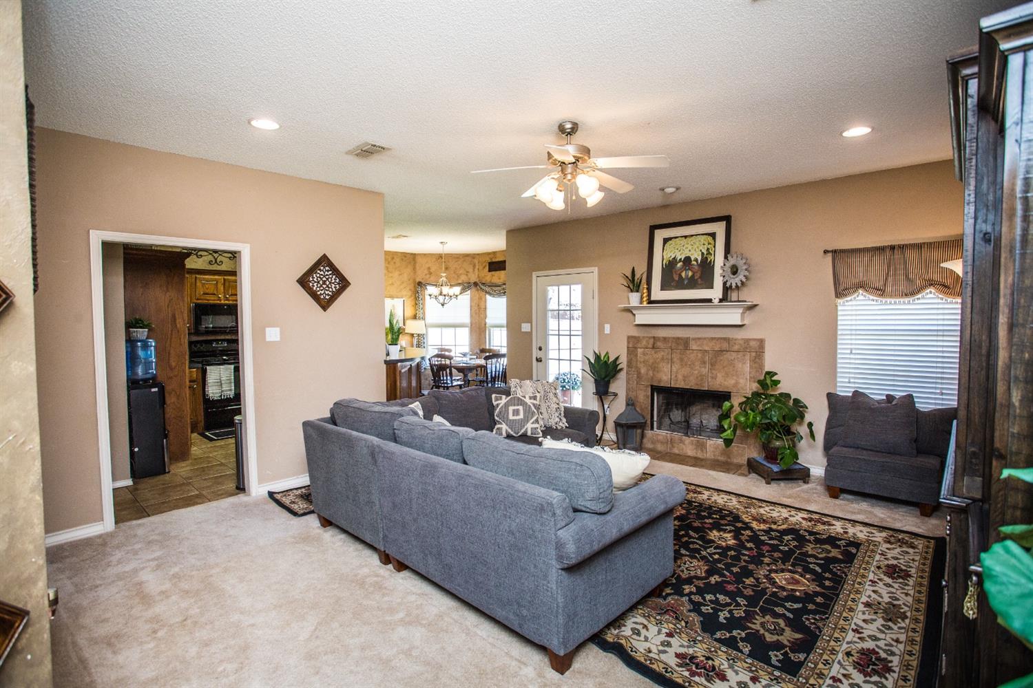 528 Ave S Lubbock, TX 79363
