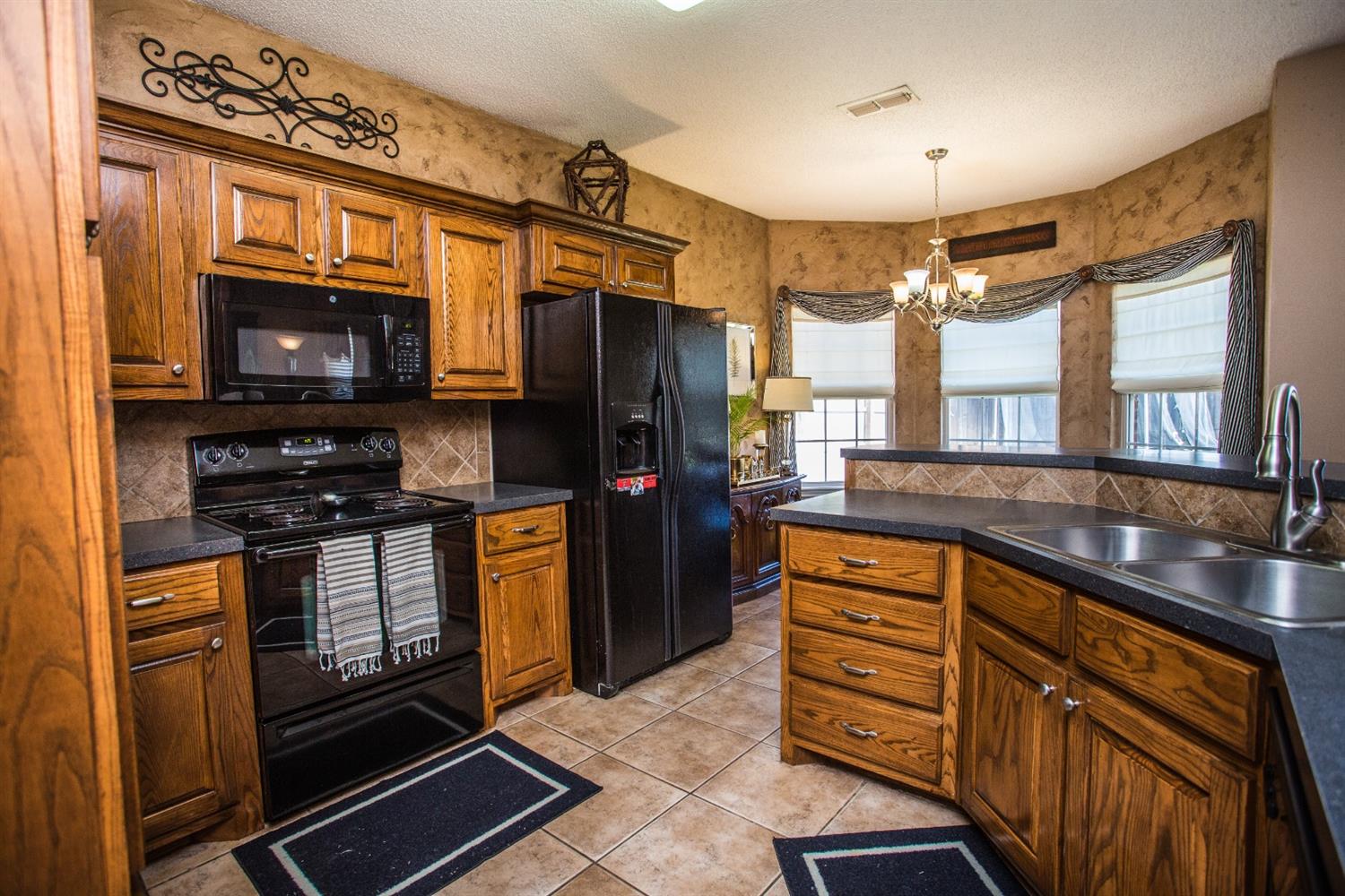 528 Ave S Lubbock, TX 79363