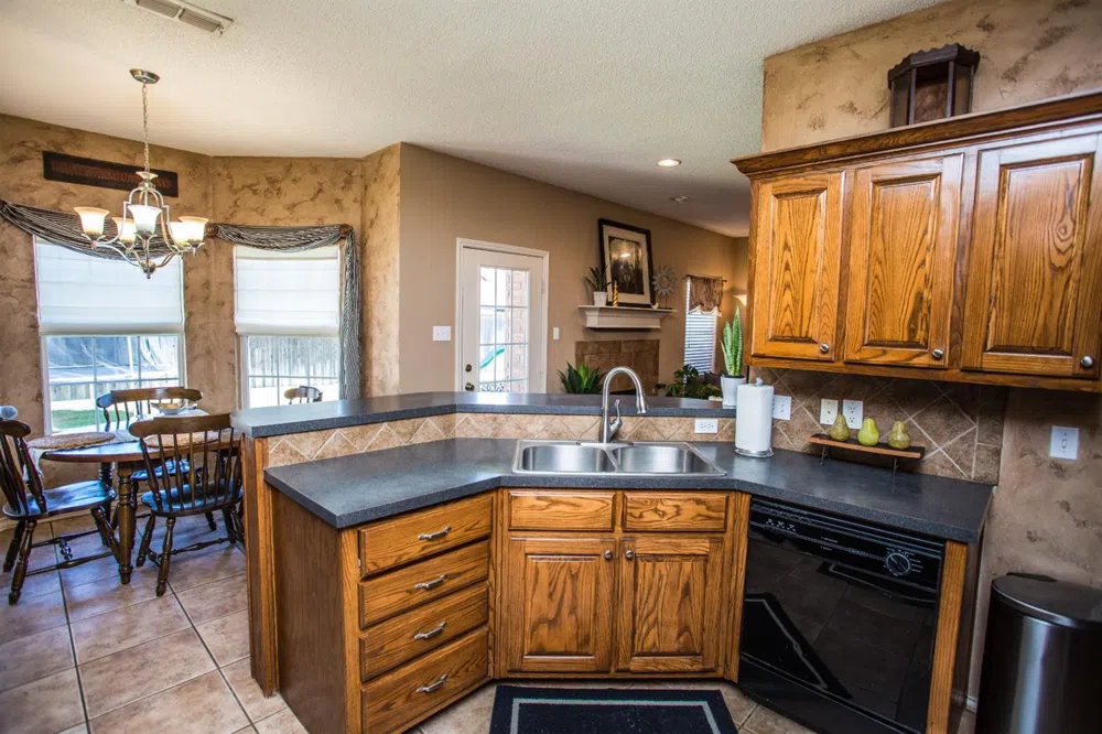 528 Ave S Lubbock, TX 79363