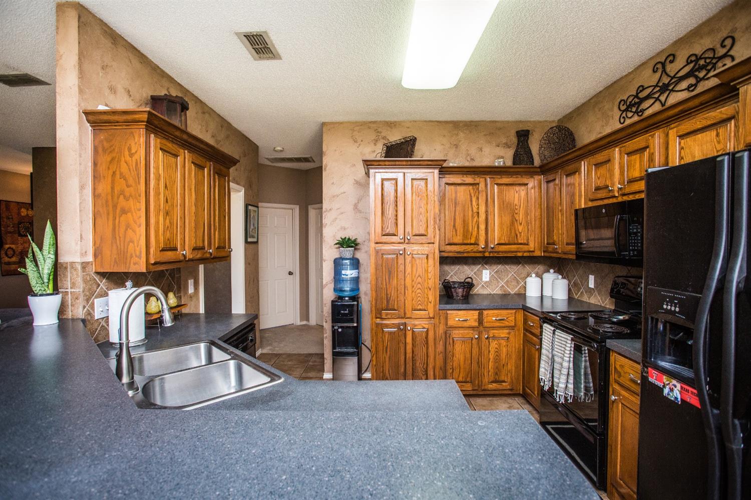 528 Ave S Lubbock, TX 79363