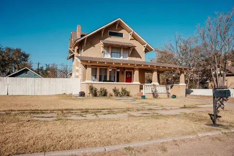 707 Denver Street