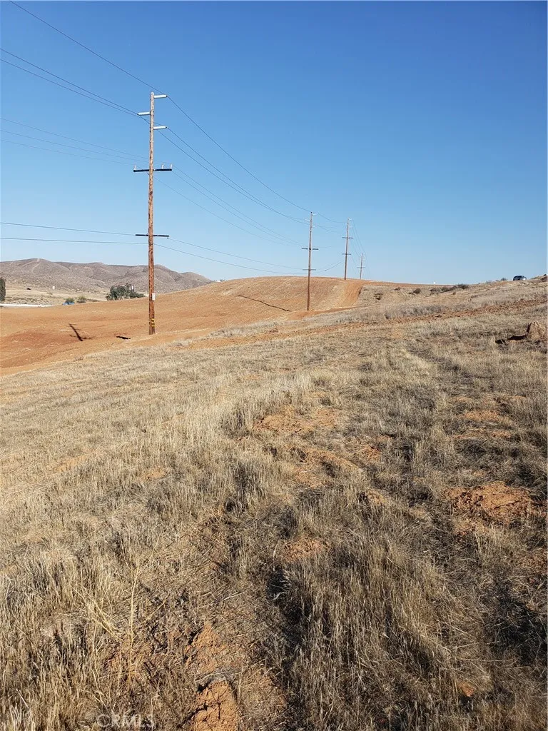 14 E Franklin Lake Elsinore, CA 92530