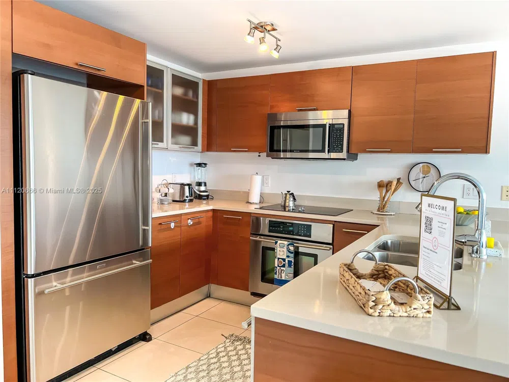 3250 NE 1st Ave #708 Miami, FL 33137