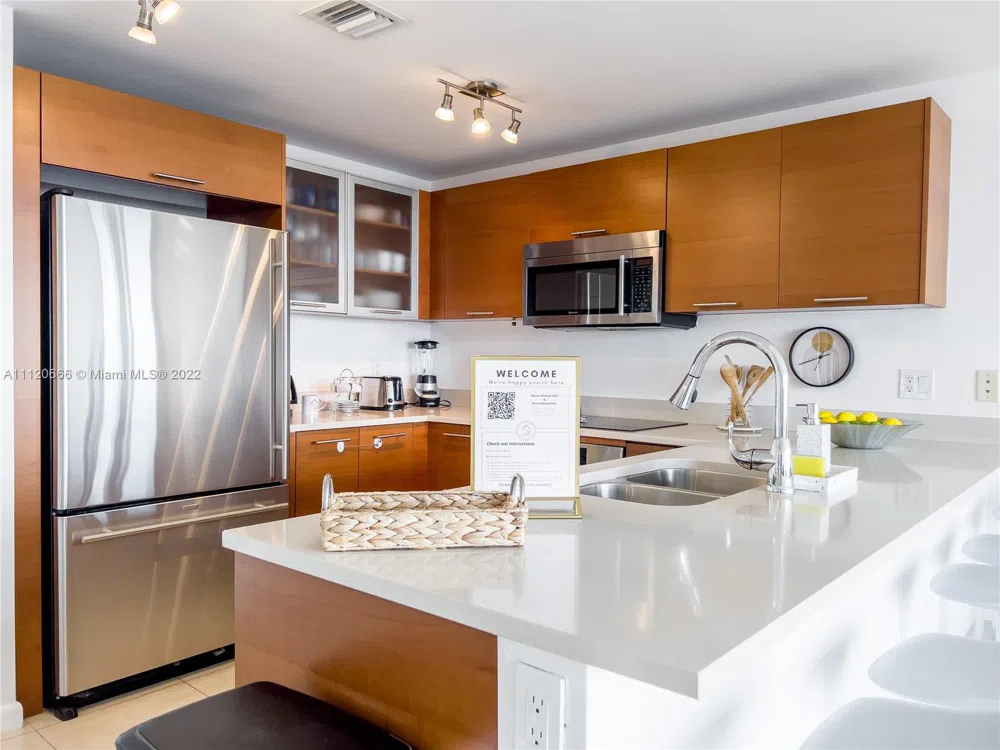 3250 NE 1st Ave #708 Miami, FL 33137