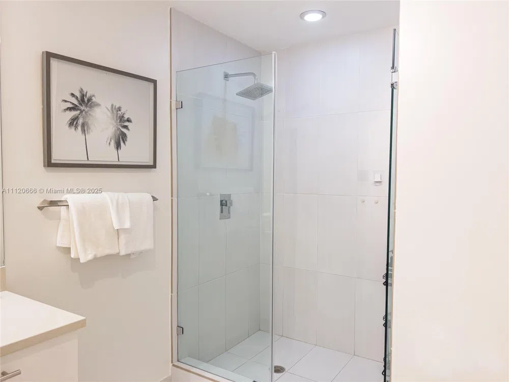 3250 NE 1st Ave #708 Miami, FL 33137