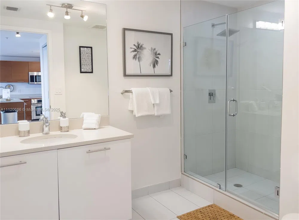 3250 NE 1st Ave #708 Miami, FL 33137