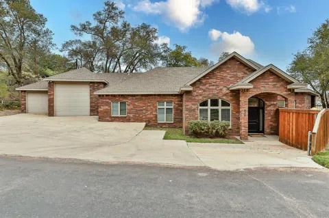 532 Comanche Drive