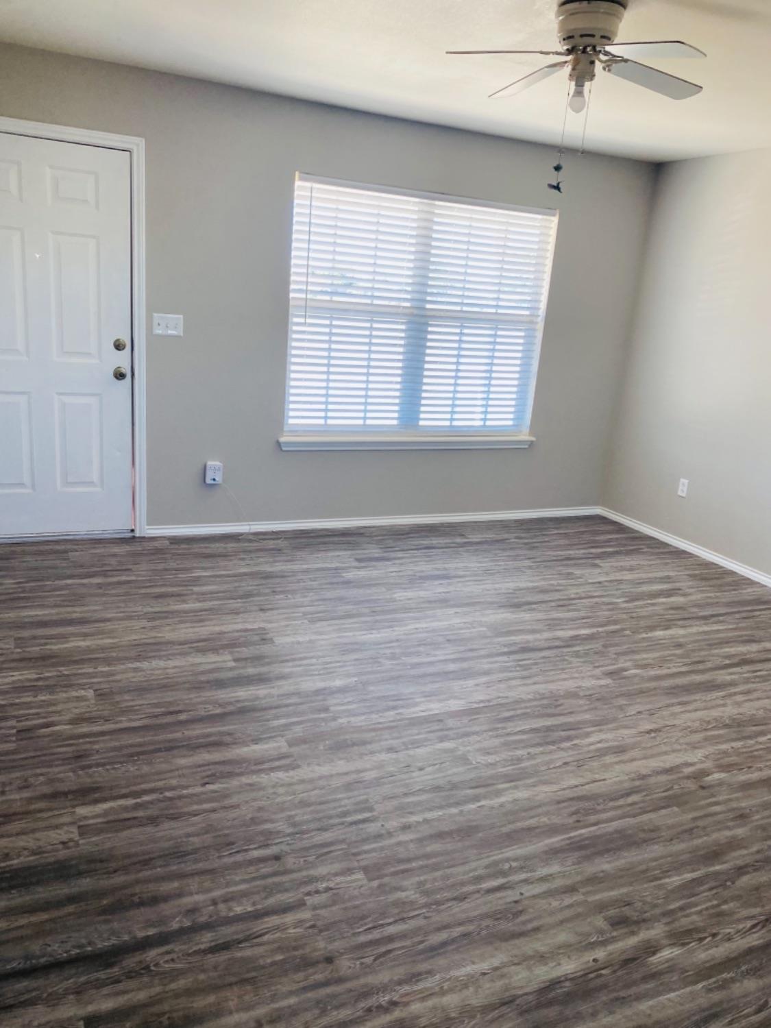 207 Madison Lorenzo, TX 79343