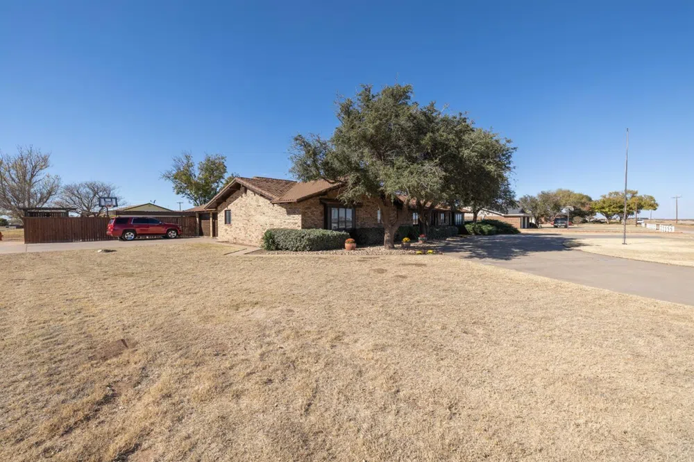 901 Spade Highway Anton, TX 79313