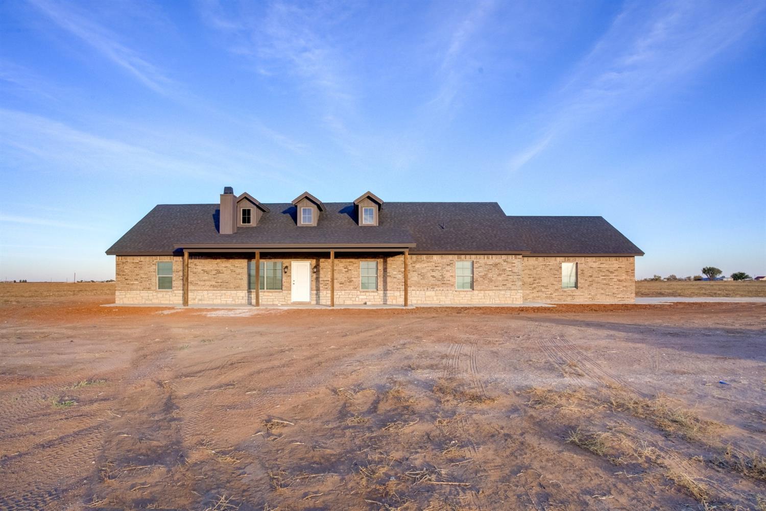 1610 N Farm Road 2378