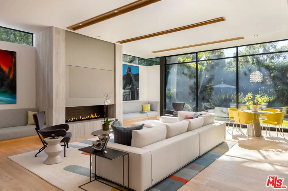 814 Toulon Drive Pacific Palisades, CA 90272
