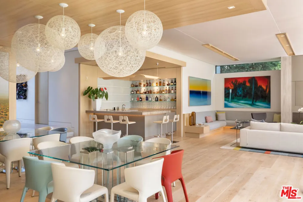 814 Toulon Drive Pacific Palisades, CA 90272