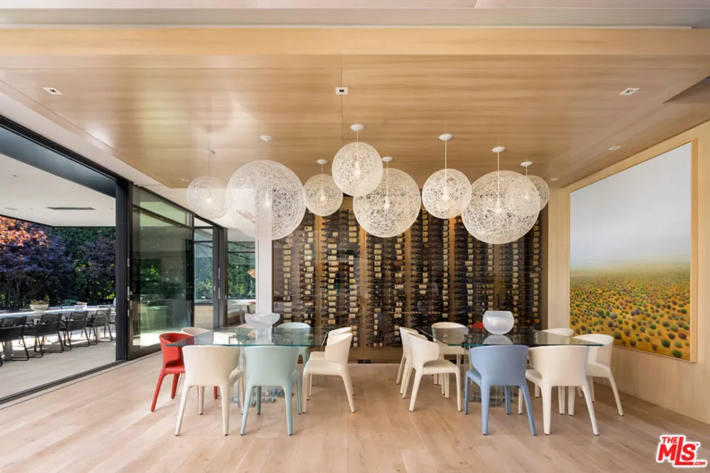814 Toulon Drive Pacific Palisades, CA 90272
