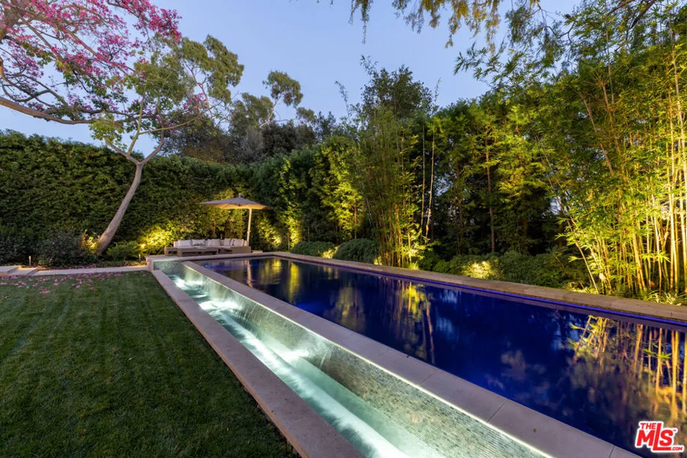 814 Toulon Drive Pacific Palisades, CA 90272