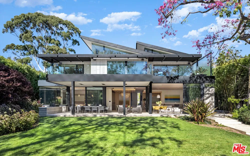 814 Toulon Drive Pacific Palisades, CA 90272