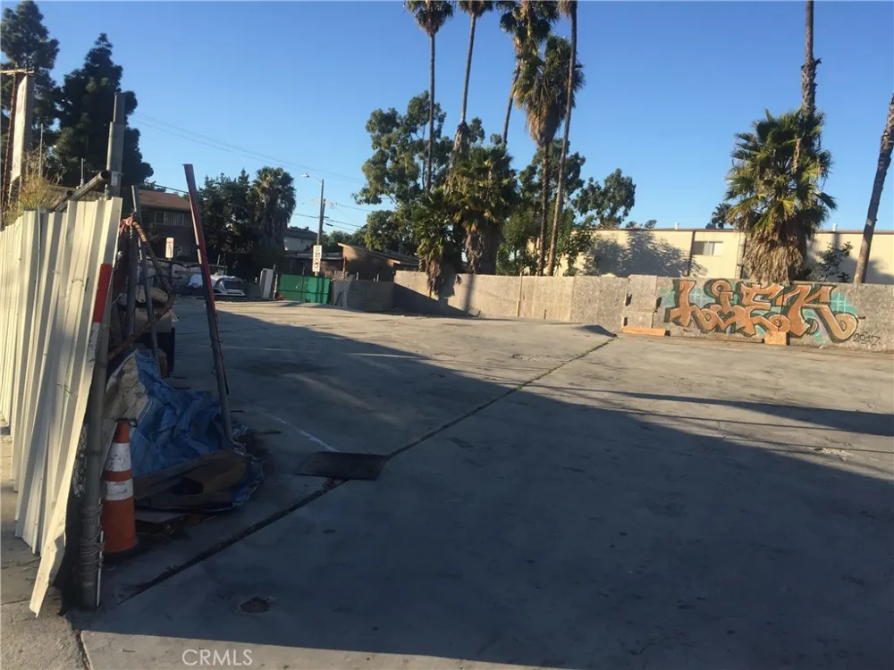 1415 Anaheim Street Harbor City, CA 90710
