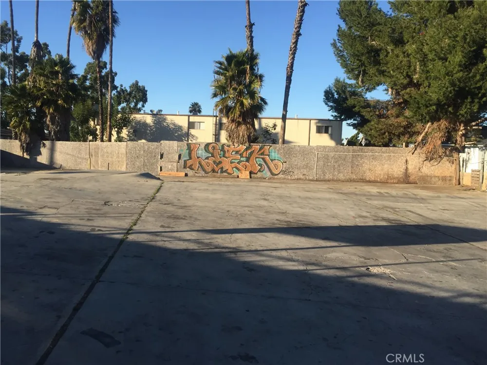 1415 Anaheim Street Harbor City, CA 90710